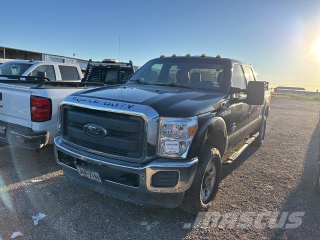 Ford F-250 Пикапи