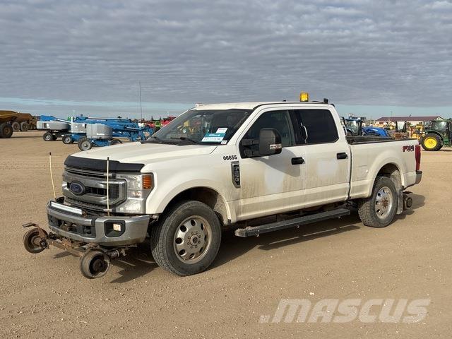 Ford F-250 Пикапи