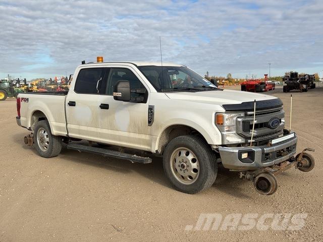 Ford F-250 Пикапи