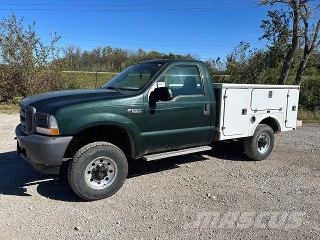 Ford F-250 Пикапи