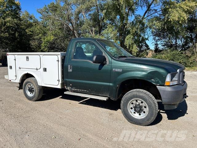 Ford F-250 Пикапи