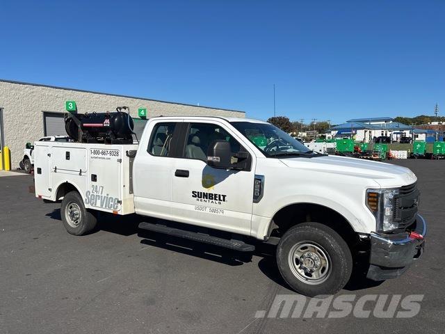 Ford F-250 Общински/универсални превозни средства
