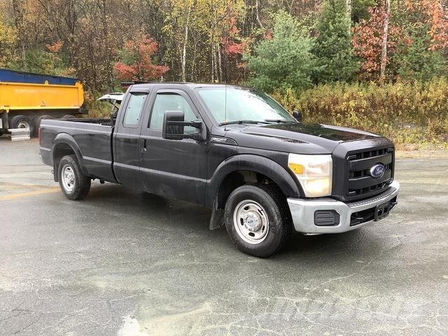 Ford F-250 Пикапи