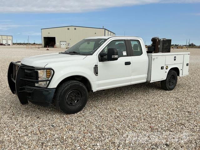 Ford F-250 Пикапи