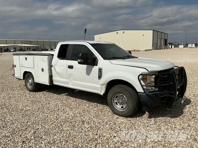 Ford F-250 Пикапи