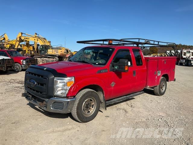 Ford F-250 Пикапи
