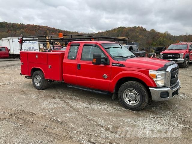 Ford F-250 Пикапи