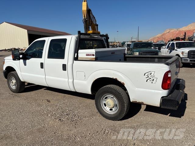 Ford F-250 Пикапи