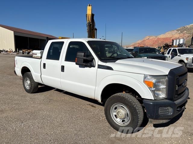Ford F-250 Пикапи