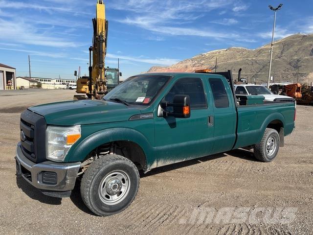 Ford F-250 Пикапи