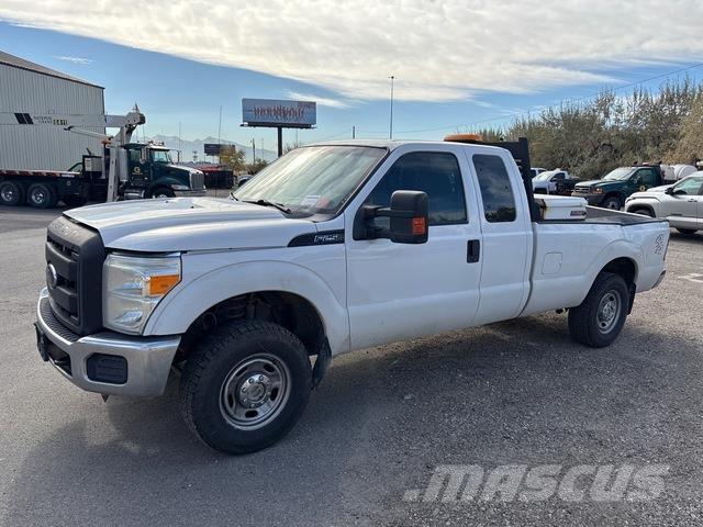 Ford F-250 Пикапи