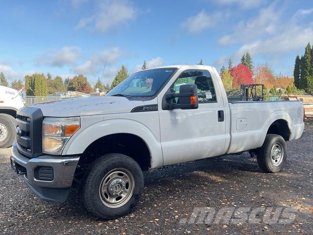 Ford F-250 Пикапи