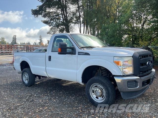 Ford F-250 Пикапи