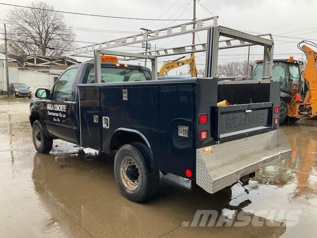 Ford F-250 Пикапи