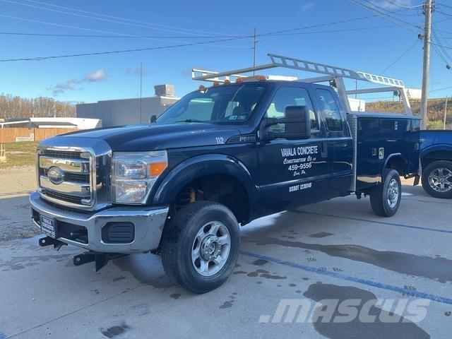 Ford F-250 Пикапи