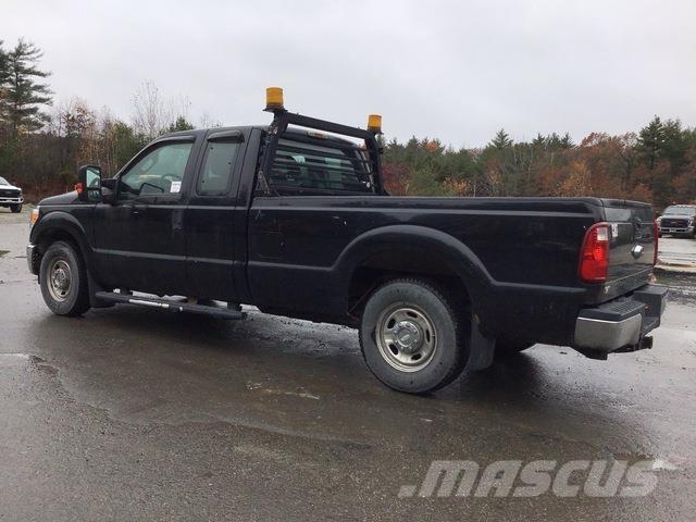 Ford F-250 Пикапи