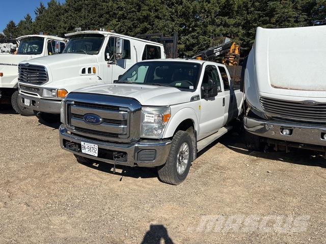 Ford F-350 Пикапи