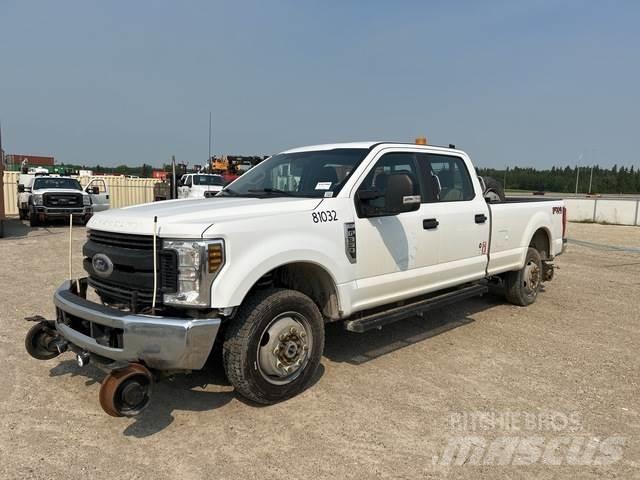 Ford F-350 Други