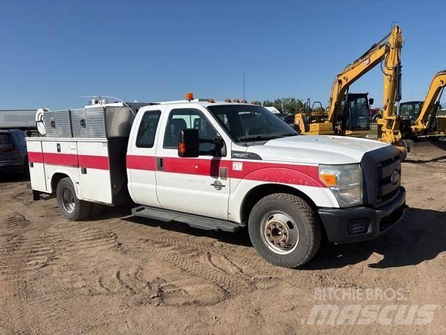 Ford F-350 Общински/универсални превозни средства
