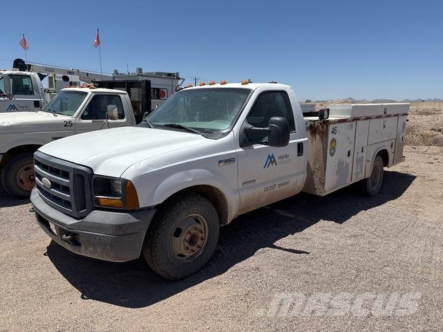Ford F-350 Пикапи