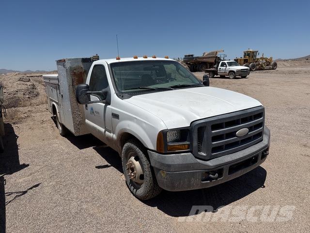 Ford F-350 Пикапи