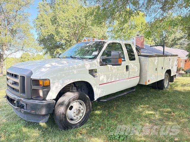 Ford F-350 Общински/универсални превозни средства
