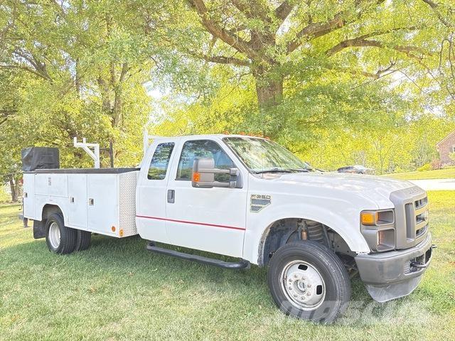 Ford F-350 Общински/универсални превозни средства
