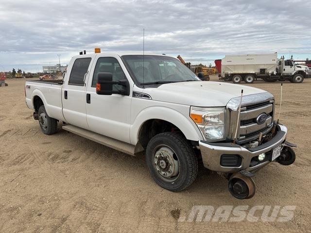 Ford F-350 Пикапи