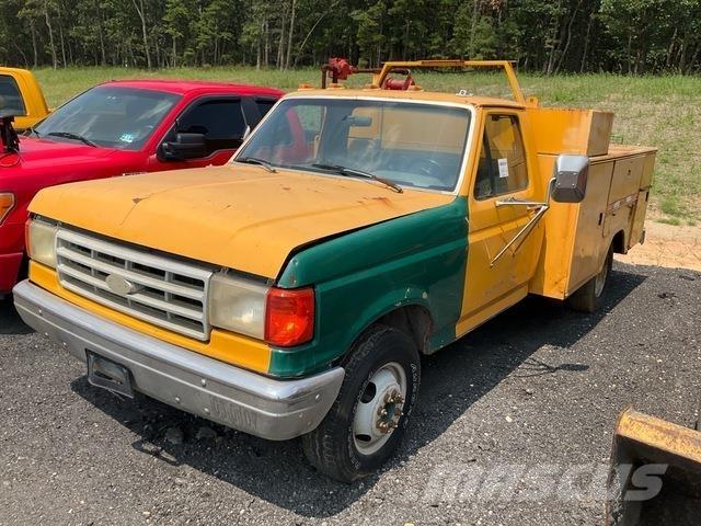 Ford F-350 Пикапи
