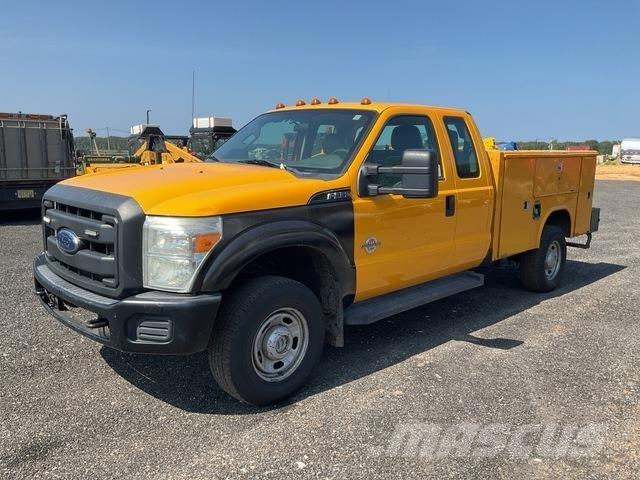 Ford F-350 Пикапи