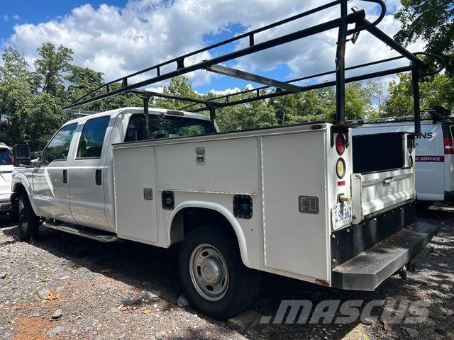 Ford F-350 Пикапи