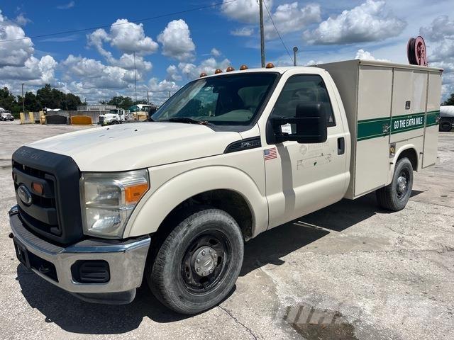 Ford F-350 Пикапи