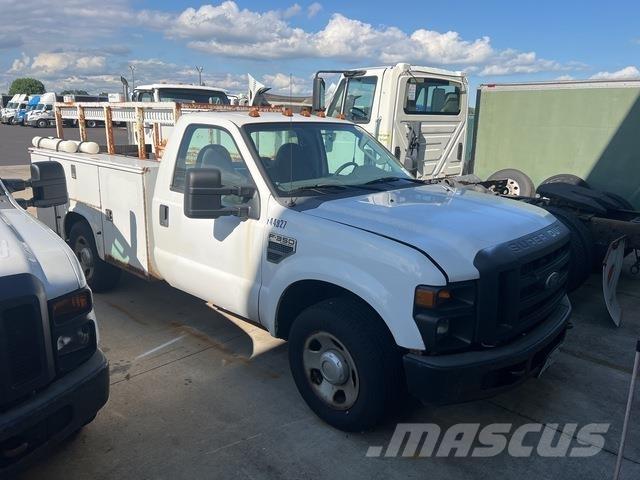 Ford F-350 Пикапи