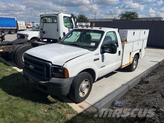 Ford F-350 Пикапи