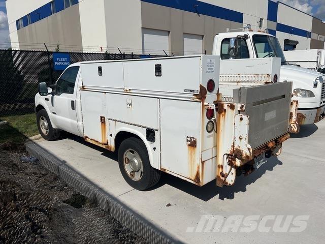 Ford F-350 Пикапи
