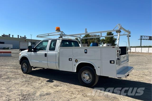 Ford F-350 Пикапи