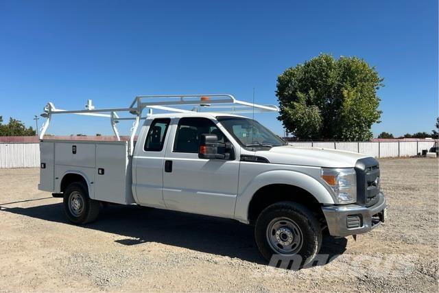 Ford F-350 Пикапи