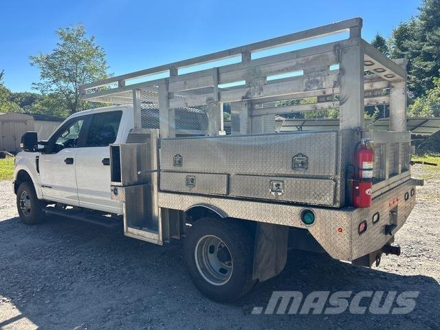Ford F-350 Пикапи