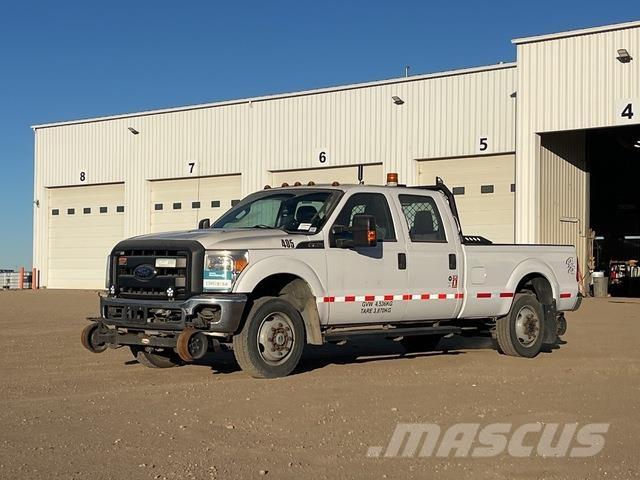 Ford F-350 Пикапи