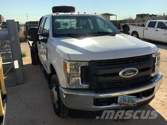 Ford F-350 Бордови