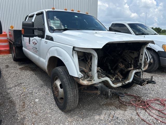 Ford F-350 Бордови