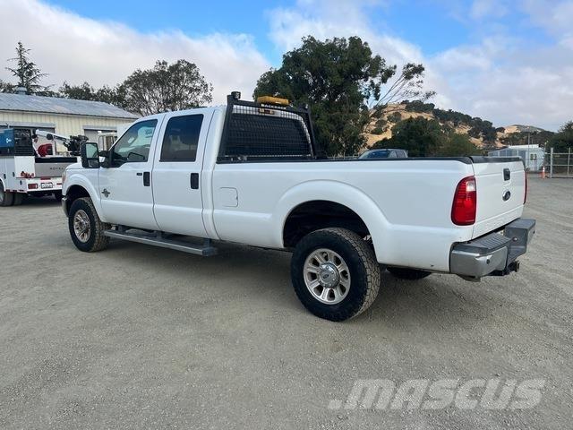 Ford F-350 Пикапи