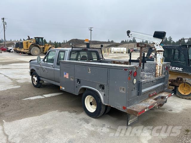 Ford F-350 Общински/универсални превозни средства
