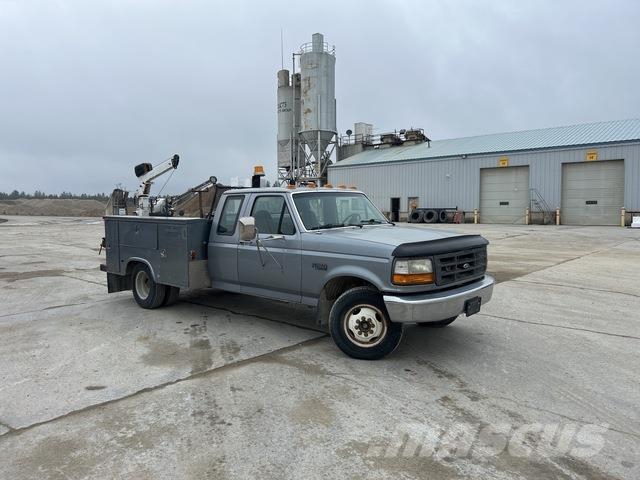 Ford F-350 Общински/универсални превозни средства
