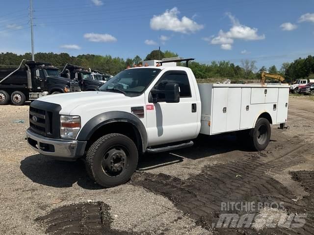 Ford F-450 Общински/универсални превозни средства
