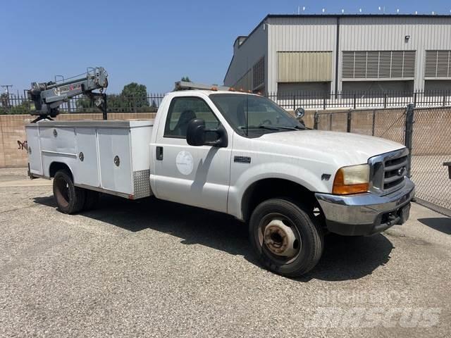 Ford F-450 Общински/универсални превозни средства
