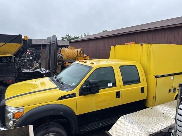 Ford F-450 Пикапи