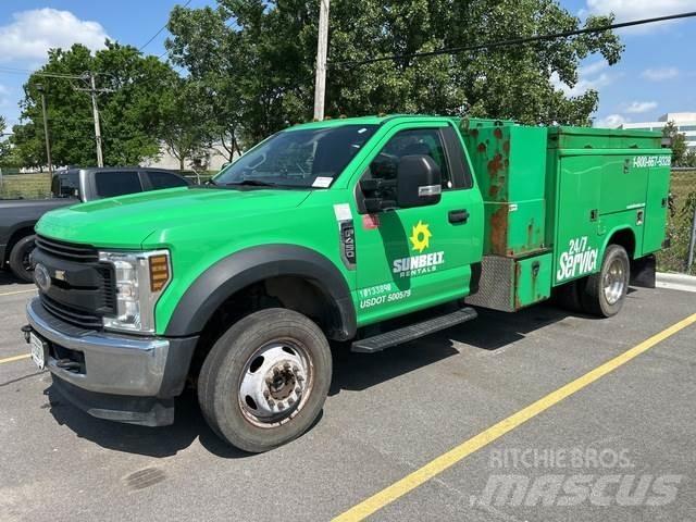 Ford F-450 Общински/универсални превозни средства
