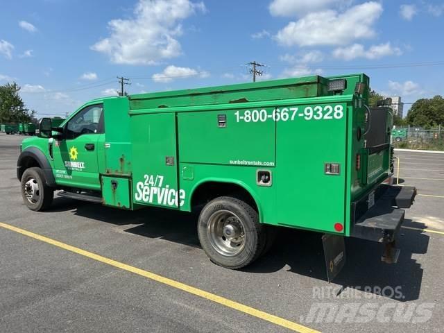 Ford F-450 Общински/универсални превозни средства
