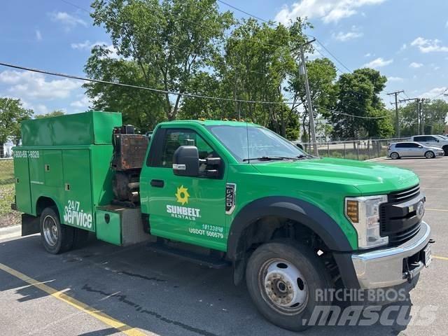 Ford F-450 Общински/универсални превозни средства
